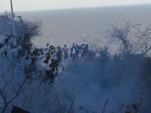 Det lokala TV-bolaget filmar