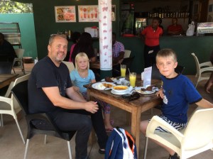 Lunch i parken en av våra första helger i Maputo