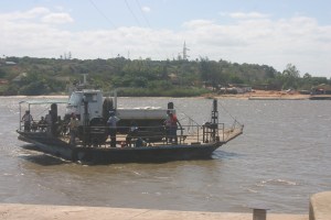 Färja över Incomati