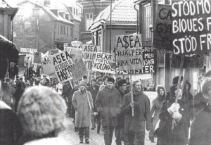 Demonstration i Västerås mot ASEA och för FRELIMO, december -69 (foto från Vestmanlands Läns Tidning)