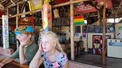 Reggae-baren Dinos där vi åt pizza till lunch två dagar på raken