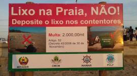 Nedskräpning av stranden kan medföra böter på ca. 400 SEK